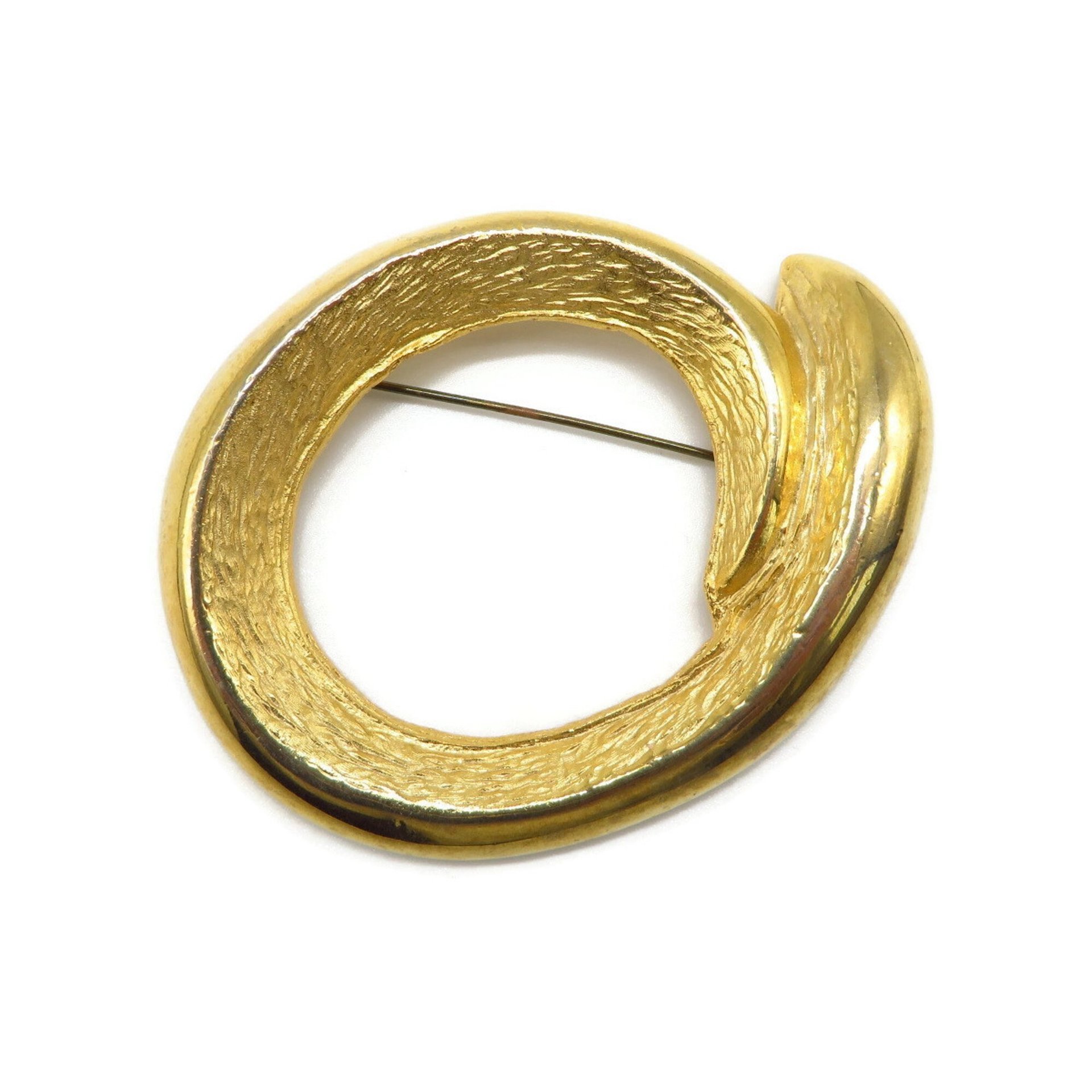 ELLE Gold Tone Textured Circle Pin