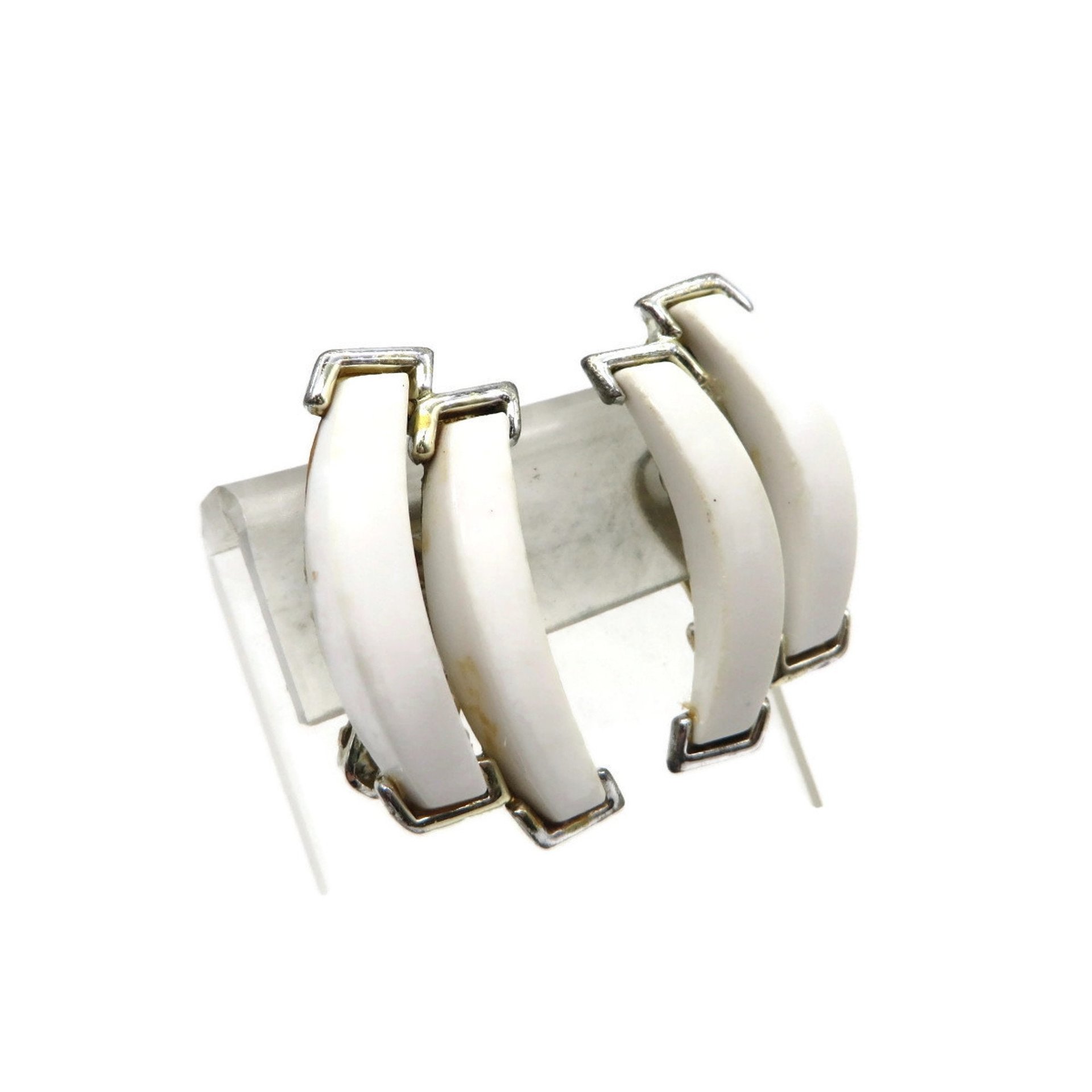 Sarah Coventry White Curved Silver Tone Clip-on Earrings
