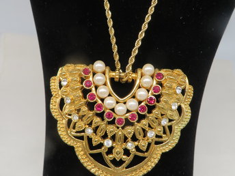 Elizabeth Taylor Shaill Jhaveri AVON Pendant, Gold Plated Twist Rope Chain Necklace