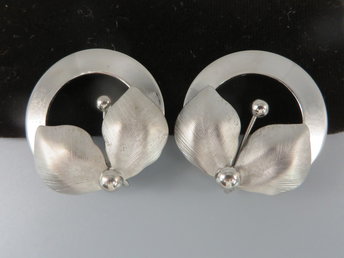 Vintage Emmons Earrings Silver Tone Circle and Leaves Clip-ons