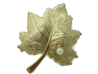 Sarah Coventry Matte Gold Tone Leaf Brooch