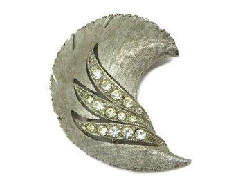 JJ Jonette Silver Tone Rhinestone Leaf Shaped Pin