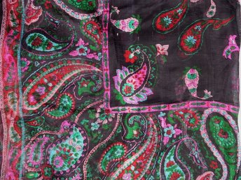 India Silk Scarf, Vintage Black Pink Green Paisley Vintage Scarf, 32 inch Square